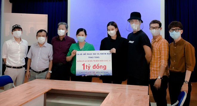 ''Sao Việt'' tiếp tục chung tay gắn kết cộng đồng chống dịch COVID-19 ảnh 3