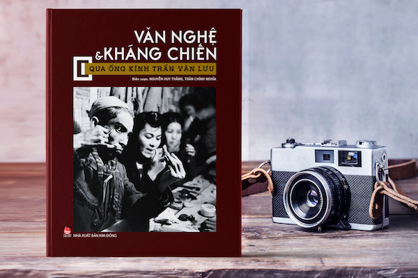 Bộ sưu tập ảnh tư liệu quý về chân dung các văn nghệ sỹ kháng chiến ảnh 2