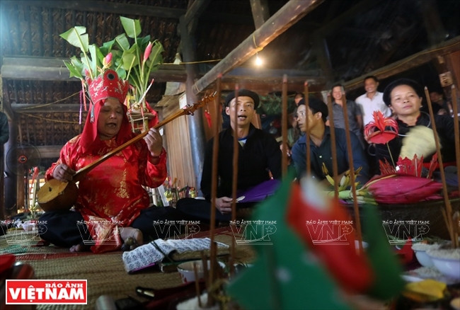 Thực hành Then được UNESCO ghi danh là di sản văn hóa thế giới ảnh 1