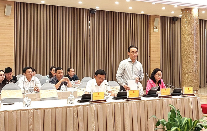 Thứ trưởng Bộ Giáo dục và Đào tạo Hoàng Minh Sơn phát biểu tại cuộc họp báo Chính phủ thường kỳ ngày 5/8 tại Hà Nội. (Ảnh: PV/Vietnam+) Xét tuyển đại học trực tuyến tạo nhiều thuận lợi cho thí sinh ảnh 2