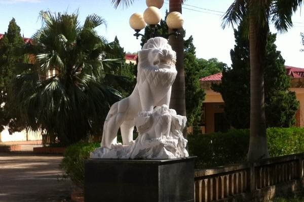 Hiện vật lạ ở các di tích: Trả lại cho những người cung tiến ảnh 1