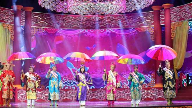 Trang phục lạ mắt của ‘cô’ Đẩu và các Táo trong Táo quân 2018 ảnh 4