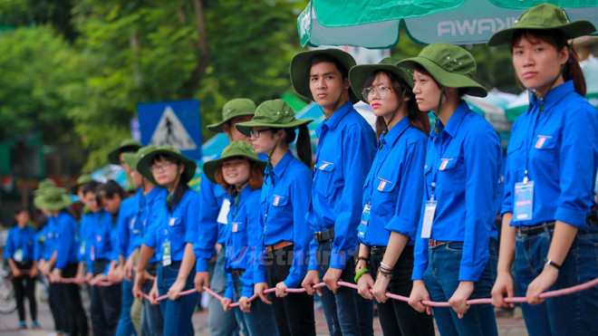 Phía sau những nụ cười trên hành trình "khoác balô lên và đi" ảnh 2