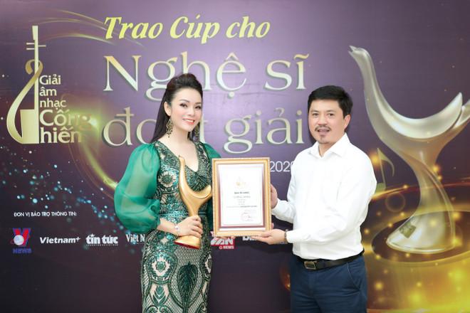 Hoàng Thùy Linh ''đại thắng'' tại Giải Âm nhạc Cống hiến lần thứ 15 ảnh 3