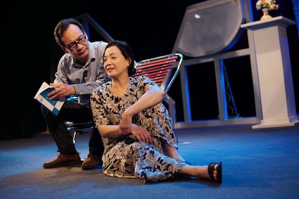 Nghệ sỹ Lê Khanh tái xuất sàn diễn với hình ảnh người vợ cam chịu ảnh 2