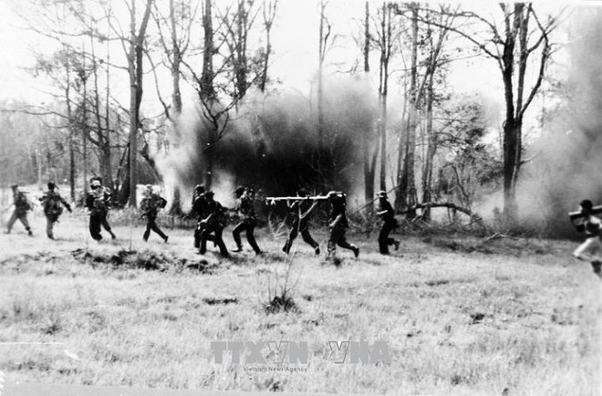 Tìm lại 'Ký ức Xuân Mậu Thân 1968' tại đường sách ở TP. HCM ảnh 1