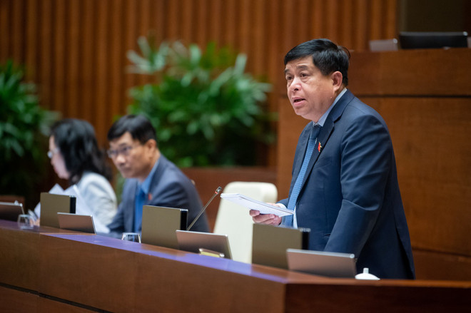 Đại biểu QH: "Phải thẩm tra dự án mới yên tâm bấm nút thông qua" ảnh 2