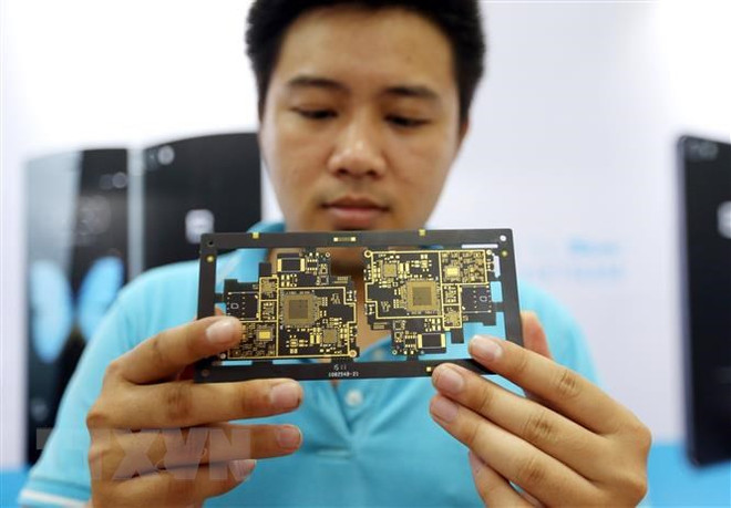 Đào tạo nhân lực ngành bán dẫn: 'Không thể tay không bắt Chíp' ảnh 1
