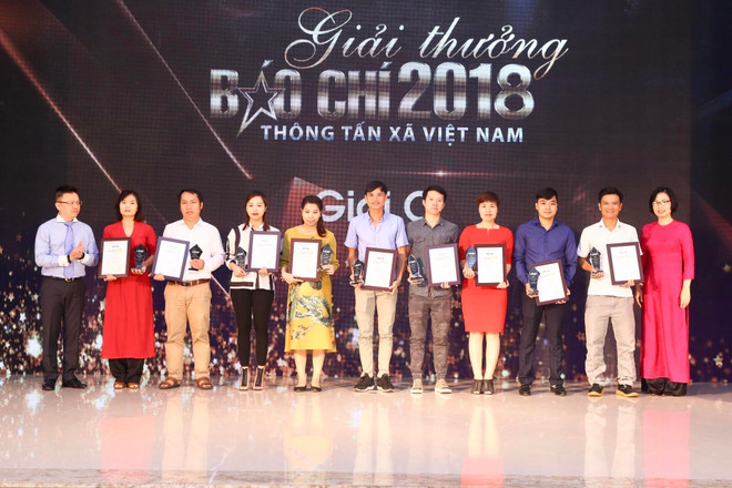 Giải Báo chí TTXVN: Tìm lời giải cho những vấn đề bức xúc trong xã hội ảnh 2