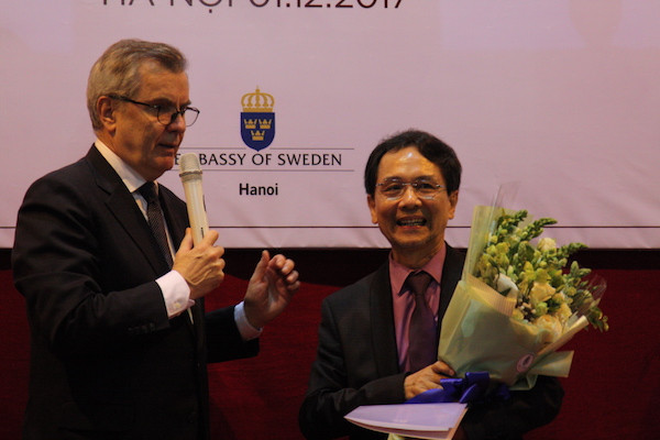 Giải thưởng Văn học Cikada Thụy Điển vinh danh nhà thơ Mai Văn Phấn ảnh 1