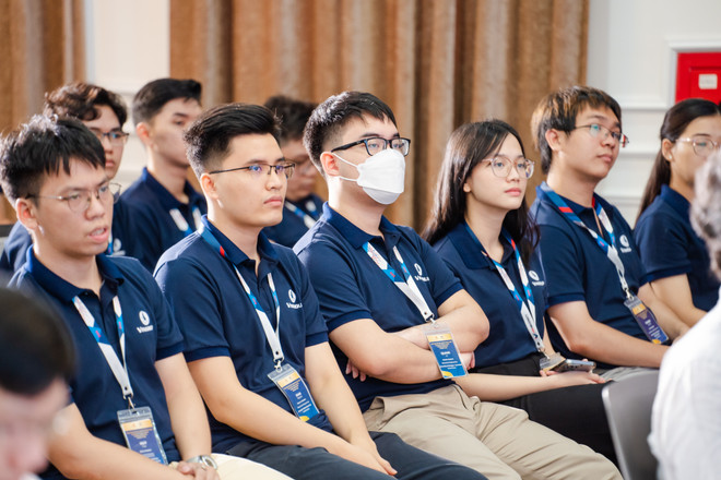 Vingroup mở rộng chương trình học bổng du học sau đại học từ năm 2023 ảnh 1