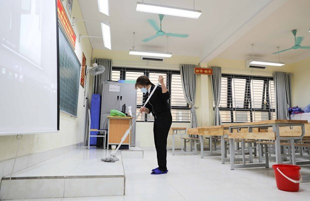 Học sinh, phụ huynh Thủ đô tất bật chuẩn bị cho ngày tới trường ảnh 1