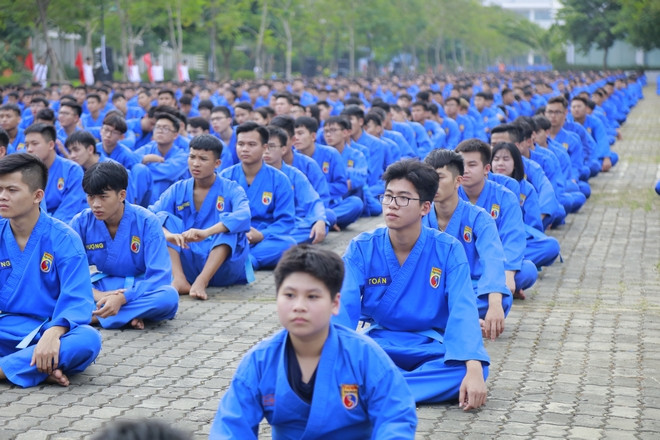 Tổ chức giáo dục FPT lập kỷ lục đồng diễn võ thuật lớn nhất Việt Nam ảnh 2