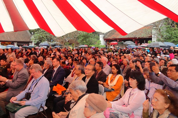 Ngày Thơ Việt Nam 2015: Nối dài cảm thức về biển đảo Tổ quốc ảnh 1