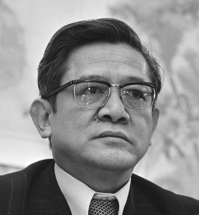 ''Chiến dịch Hồ Chí Minh giữa lòng Paris'' xuất bản bằng tiếng Pháp ảnh 1