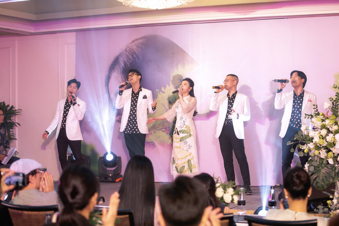 Quán quân Sao Mai Thu Hằng hát nhạc đỏ theo cách của người trẻ ảnh 1