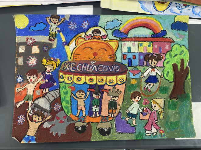 Tranh vẽ 'Đi chợ giúp dân' đoạt giải đặc biệt cuộc thi cho trẻ yếu thế ảnh 2