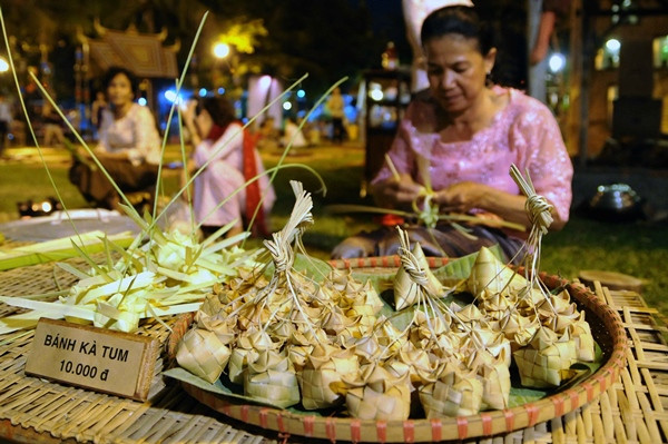 Trở về tuổi thơ trong không gian chợ quê truyền thống ở Hà Nội ảnh 1