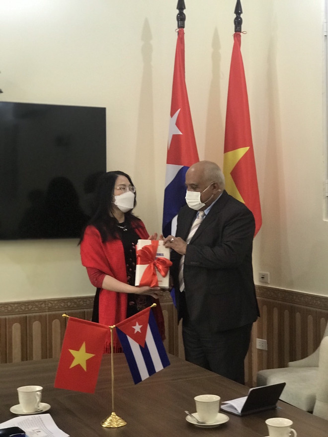 'Biên bản chiến tranh 1-2-3-4.75' có thêm phiên bản tiếng Tây Ban Nha ảnh 3