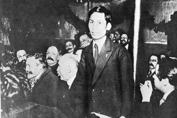 Nghệ sỹ trải lòng về những phút hóa thân vào hình tượng Bác Hồ ảnh 1