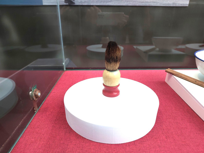 Triển lãm 'Khoảng lặng': Chuyện chưa kể về phi công Mỹ tại Việt Nam ảnh 8