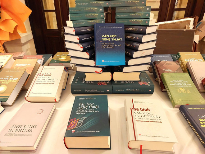 Từng bước xây dựng, hoàn thiện hệ thống lý luận văn nghệ Việt Nam ảnh 2