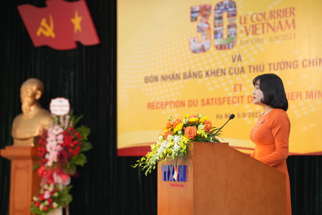Le Courrier du Vietnam nhận Bằng khen Chính phủ dịp 30 năm thành lập ảnh 4