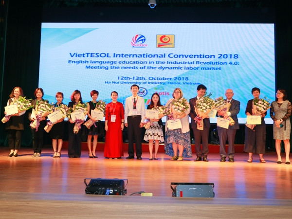 Diễn giả 10 quốc gia cùng bàn cách dạy tiếng Anh hiệu quả ảnh 1