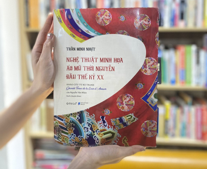 Giải mã ngôn ngữ tạo hình nghệ thuật lễ phục vua quan triều Nguyễn ảnh 1