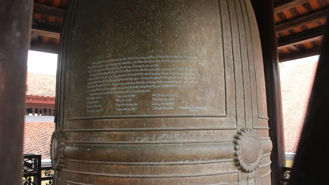 Tết Tân Sửu đến thăm đền ông trâu vàng cạnh hồ Tây ảnh 3