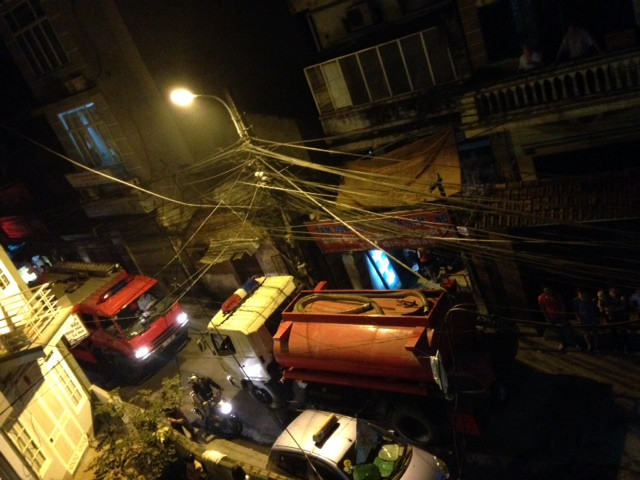 Hà Nội: Hỏa hoạn tại khu tập thể trên đường Trần Quý Cáp ảnh 1