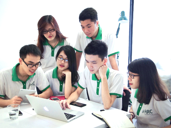 Sinh viên Ngoại thương lập siêu thị việc làm online cho mùa hè ảnh 1