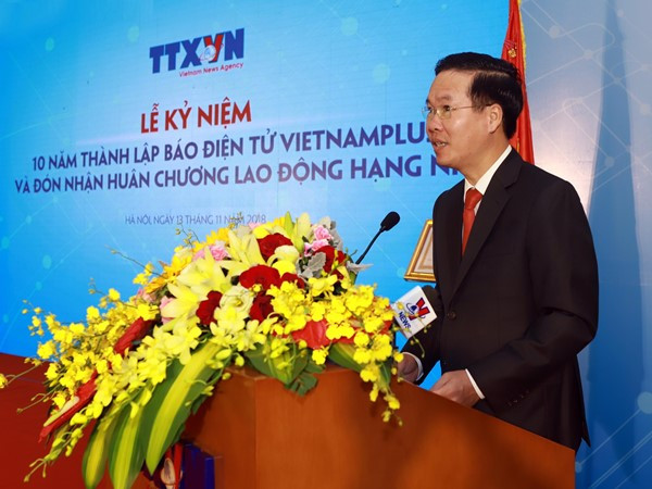 Ông Võ Văn Thưởng - Ủy viên Bộ Chính trị, Trưởng Ban Tuyên giáo Trung ương phát biểu tại buổi lễ. (Ảnh: TTXVN) VietnamPlus đón Huân chương Lao động hạng Nhì, ra mắt sản phẩm chatbot ảnh 3