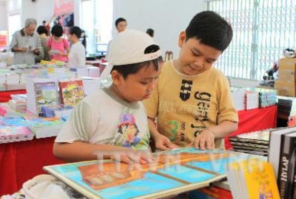 “Hội sách mùa Hè 2014” hướng tới phụ nữ và thiếu nhi ảnh 1
