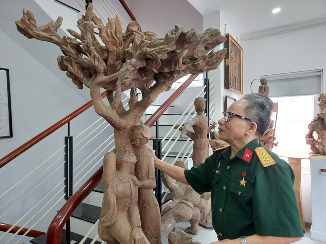 Họa sỹ thương binh Lê Duy Ứng: Họa Bác Hồ bằng ánh sáng trong tim ảnh 6