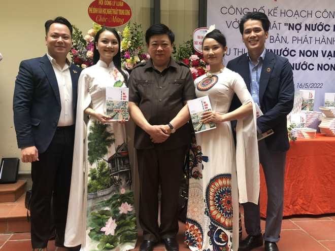 'Nợ nước non': Thời niên thiếu bình dị của Chủ tịch Hồ Chí Minh ảnh 3