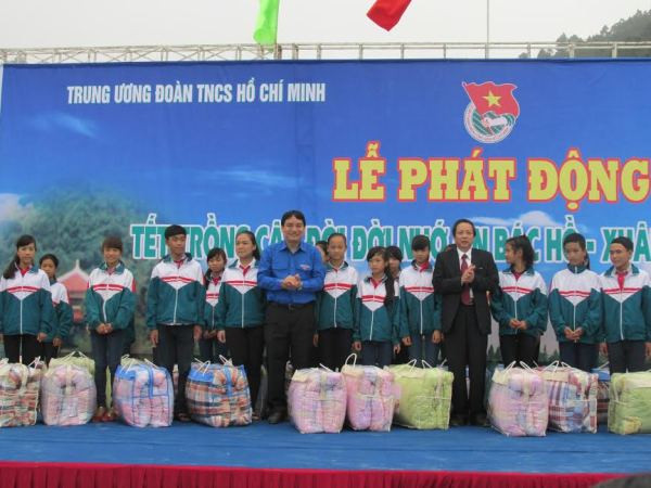 Trồng hàng trăm nghìn cây xanh hưởng ứng Tết trồng cây xuân 2015 ảnh 2