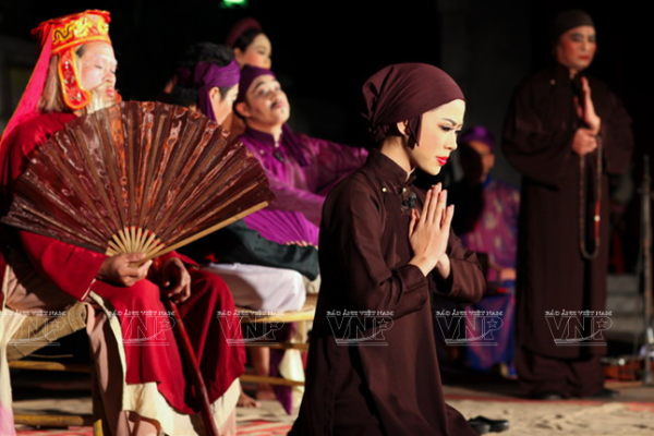 Sống lại không khí "ra đình xem hội" với "Tiếng trống chèo 2015" ảnh 2