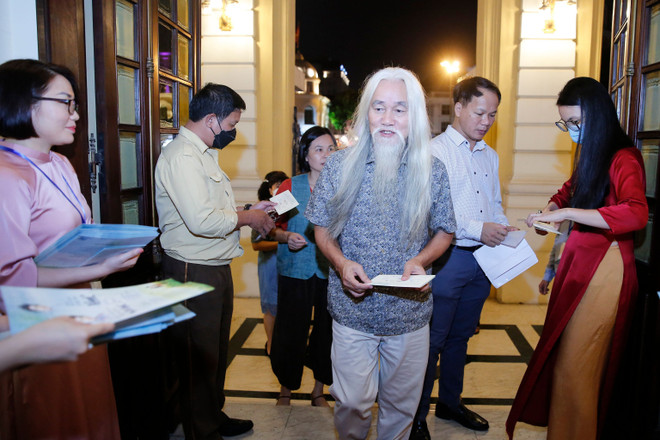 'Hoa cúc xanh': Khám phá vũ trụ nhiều bí ẩn của nhà thơ Xuân Quỳnh ảnh 5