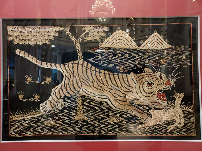 Khám phá hình tượng hổ trong cổ vật Việt Nam: Oai phong và gần gũi ảnh 8