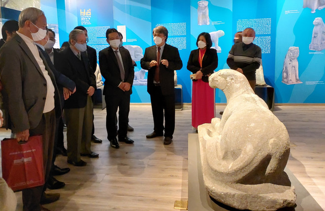 Khám phá hình tượng hổ trong cổ vật Việt Nam: Oai phong và gần gũi ảnh 3