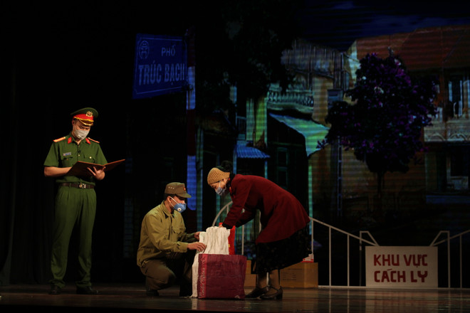 Kịch ‘Cuộc chiến COVID’: Tri ân một đất nước chống dịch can trường ảnh 1