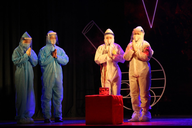 Kịch ‘Cuộc chiến COVID’: Tri ân một đất nước chống dịch can trường ảnh 5