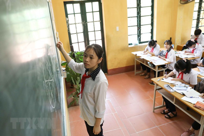 Trường THPT chuyên Khoa học Tự nhiên tuyển sinh lớp 10 trực tuyến ảnh 1