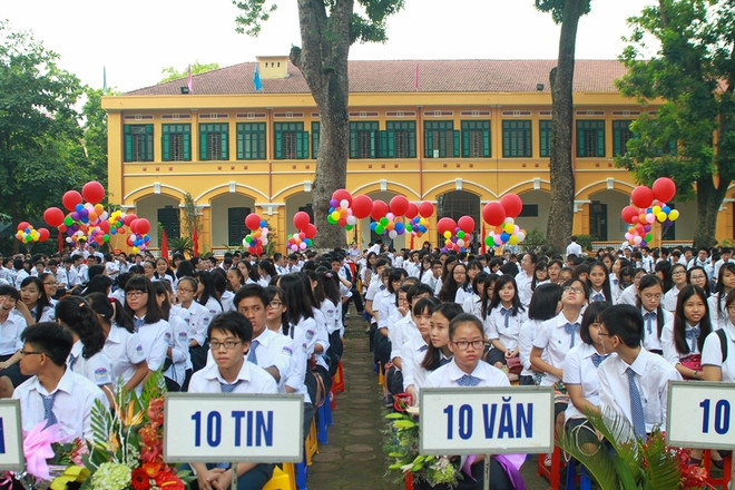 [Photo] Thầy hiệu trưởng nhảy hiphop và beatbox trong lễ khai giảng ảnh 10