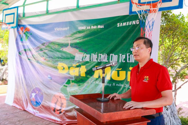 Báo Điện tử VietnamPlus chung tay hỗ trợ học sinh vùng khó Đất Mũi ảnh 3