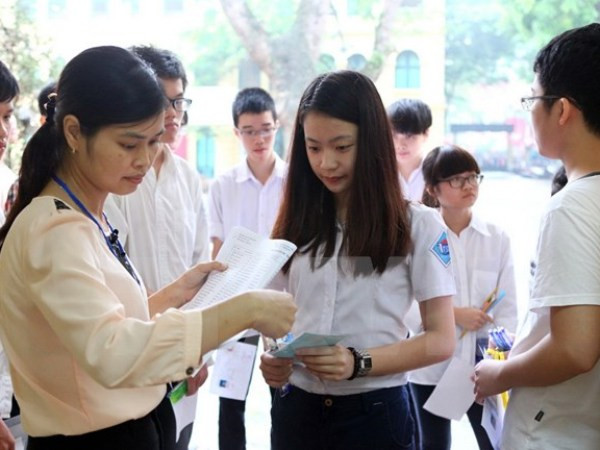 Học sinh Hà Nội dự thi vào lớp 10. (Ảnh: Quý Trung/TTXVN) Hà Nội: Bốn điểm mới trong kỳ thi vào lớp 10 năm học 2018-2019 ảnh 1