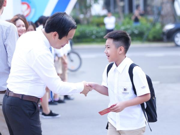 Năm học mới phải tạo sự chuyển biến căn bản trong giáo dục đạo đức ảnh 2