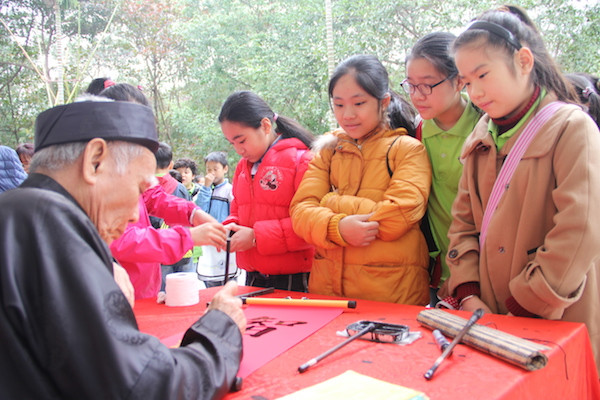 Du Xuân, trải nghiệm “Sắc màu văn hóa Sơn La” tại Hà Nội ảnh 2