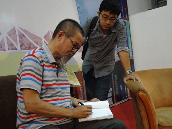 Họa sĩ, nhà văn Đỗ Phấn: “Cả đời, tôi sẽ chỉ viết sách về Hà Nội” ảnh 1